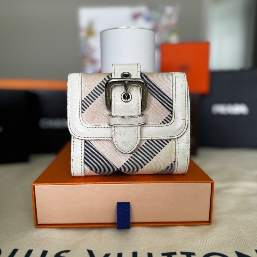 Burberry black&white Wallet with Geometric Design